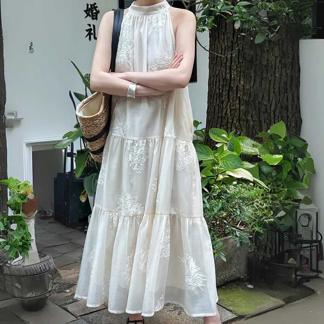新中式刺绣提花挂脖吊带连衣裙 New Chinese Style Embroidered Jacquard Halter Dress