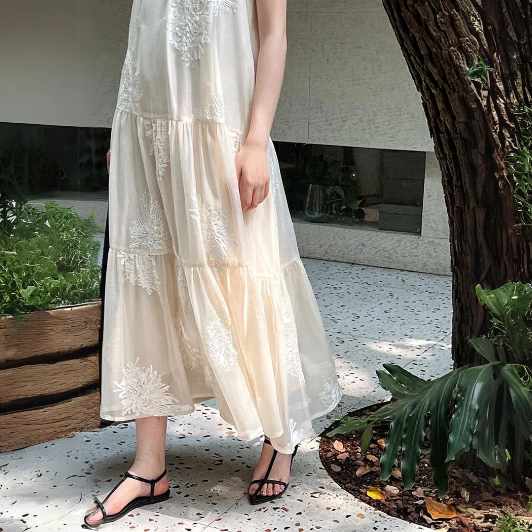 新中式刺绣提花挂脖吊带连衣裙 New Chinese Style Embroidered Jacquard Halter Dress