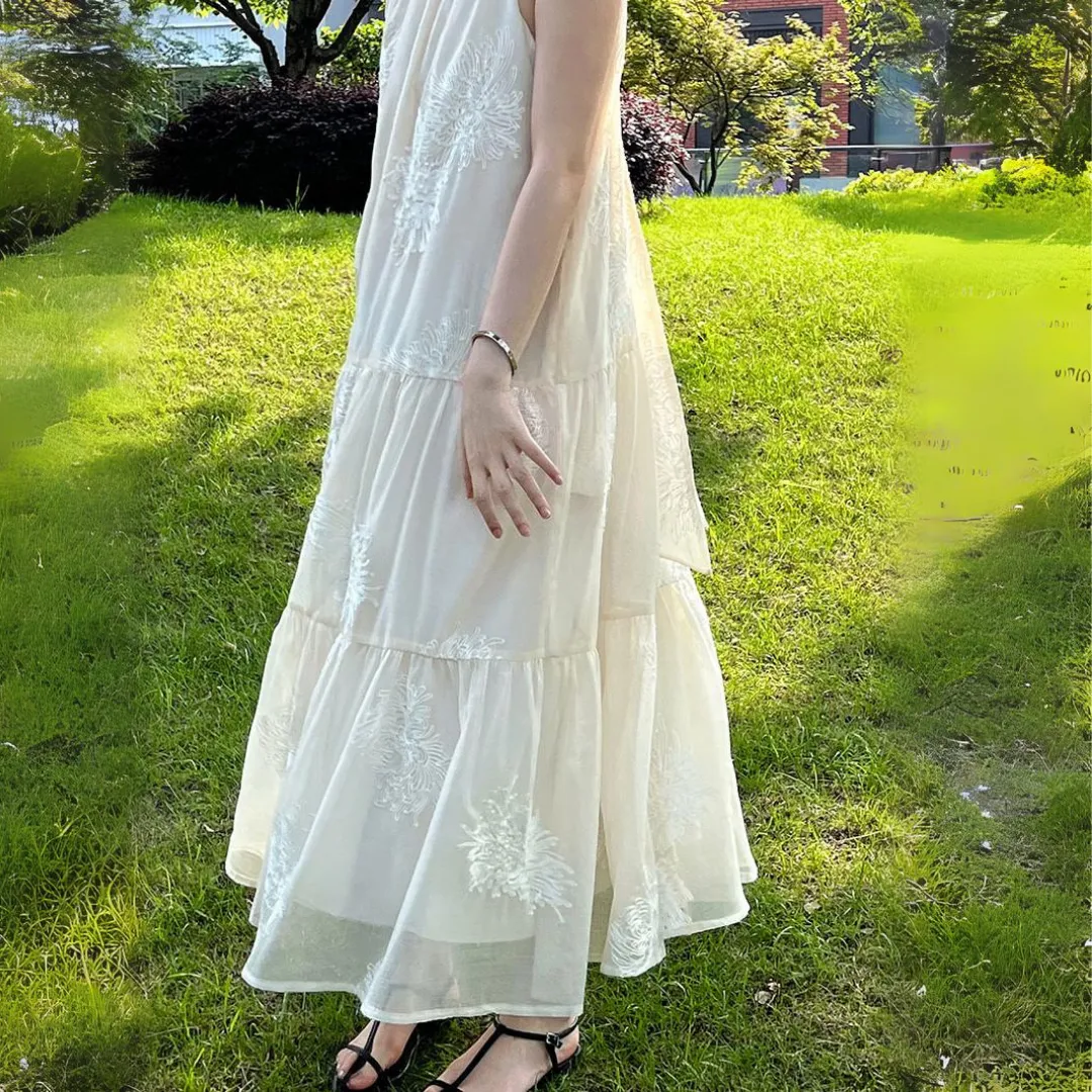 新中式刺绣提花挂脖吊带连衣裙 New Chinese Style Embroidered Jacquard Halter Dress