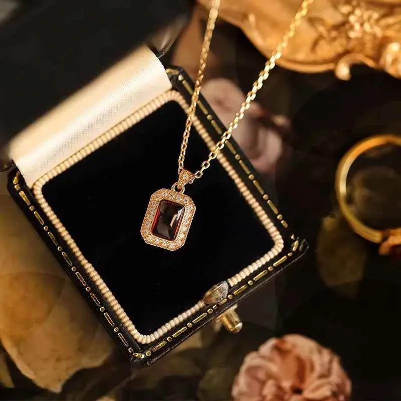 925 Sterling Silver Earring and Necklace Charm Jewelry Set - Square Natural Red Agate Stone - Xm272