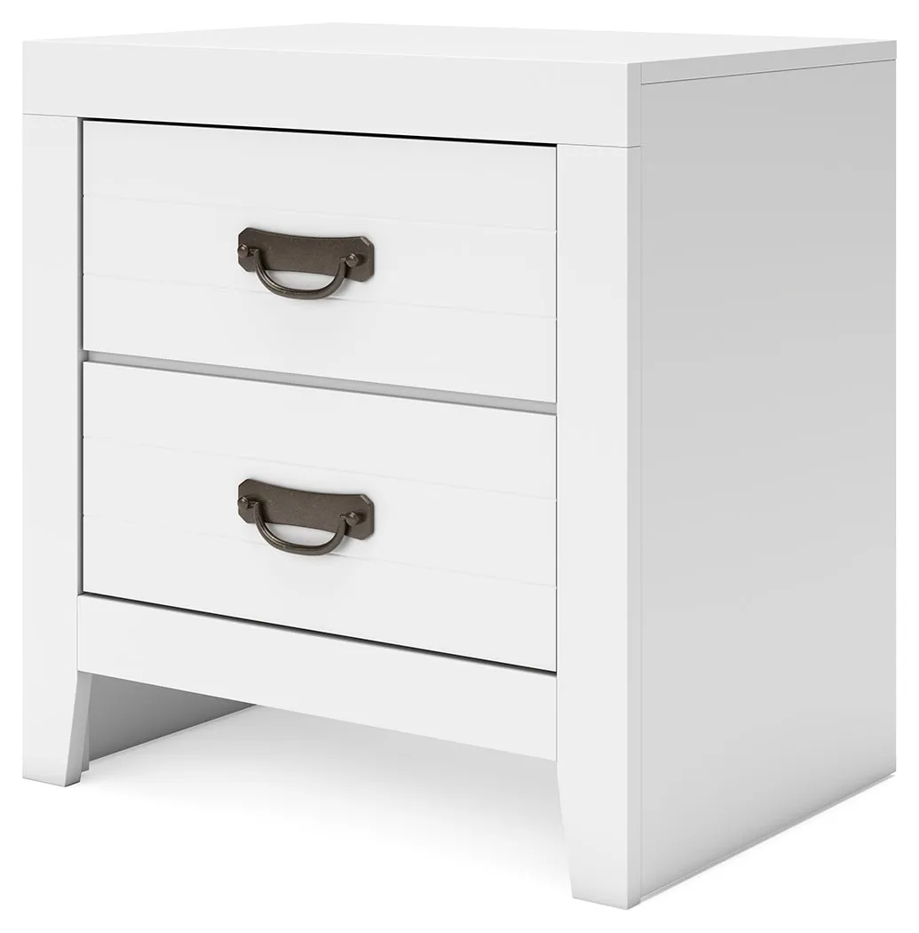 Binterglen Queen Panel Bed with Mirrored Dresser and Nightstand in White