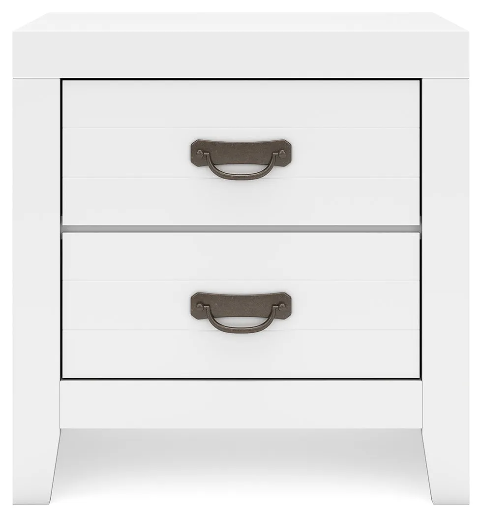 Binterglen Queen Panel Bed with Mirrored Dresser and Nightstand in White