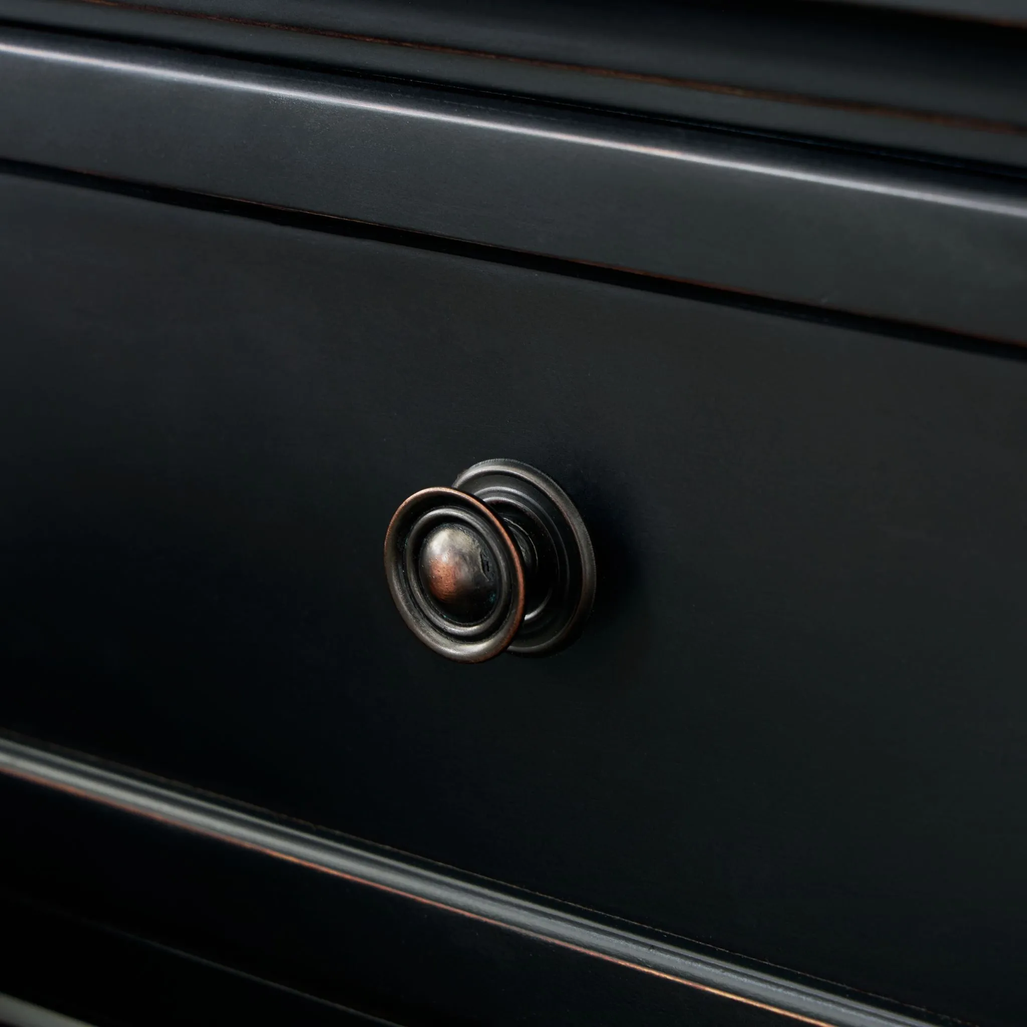 Chylanta Chest - Black