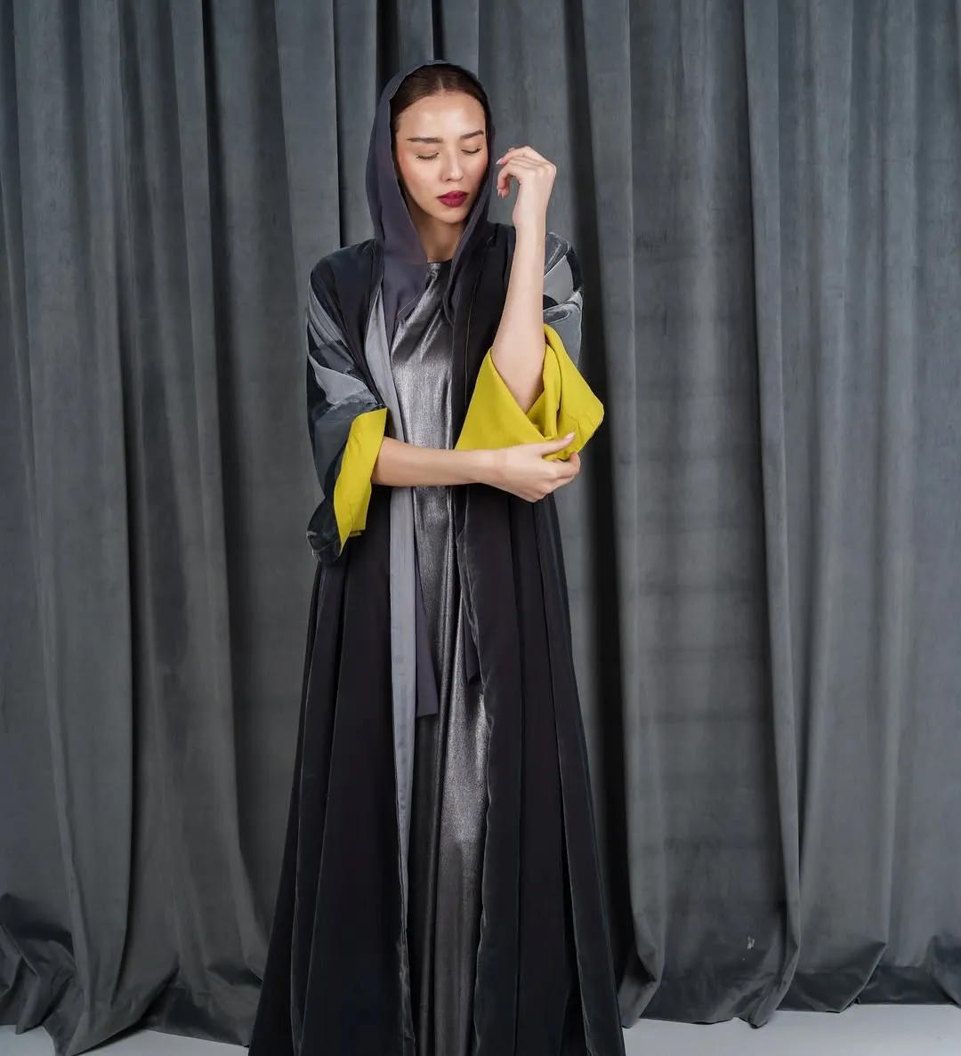 FW2-GY ABAYA