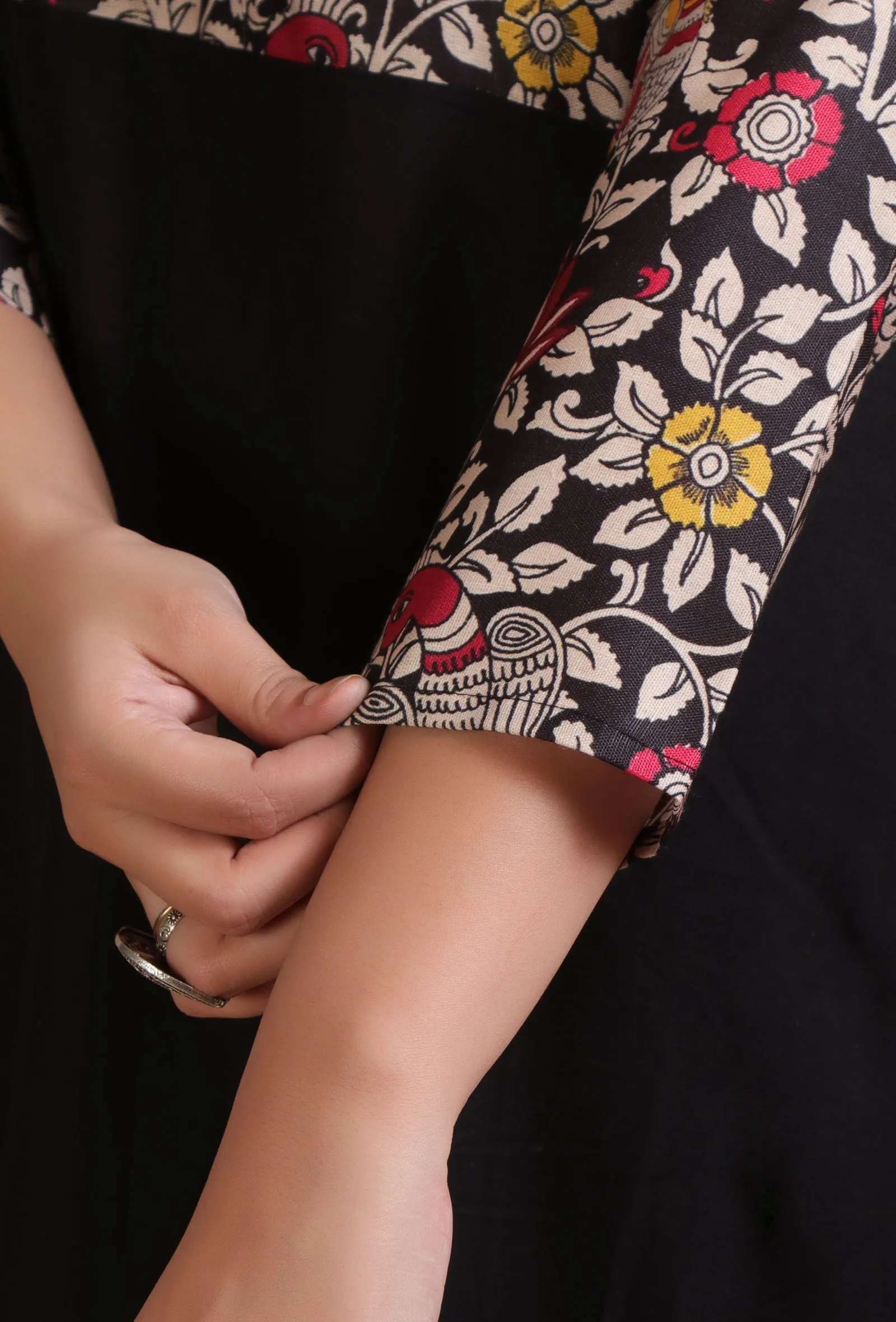 Set Of 2: Black Cotton Printed Kurta & Pant Set