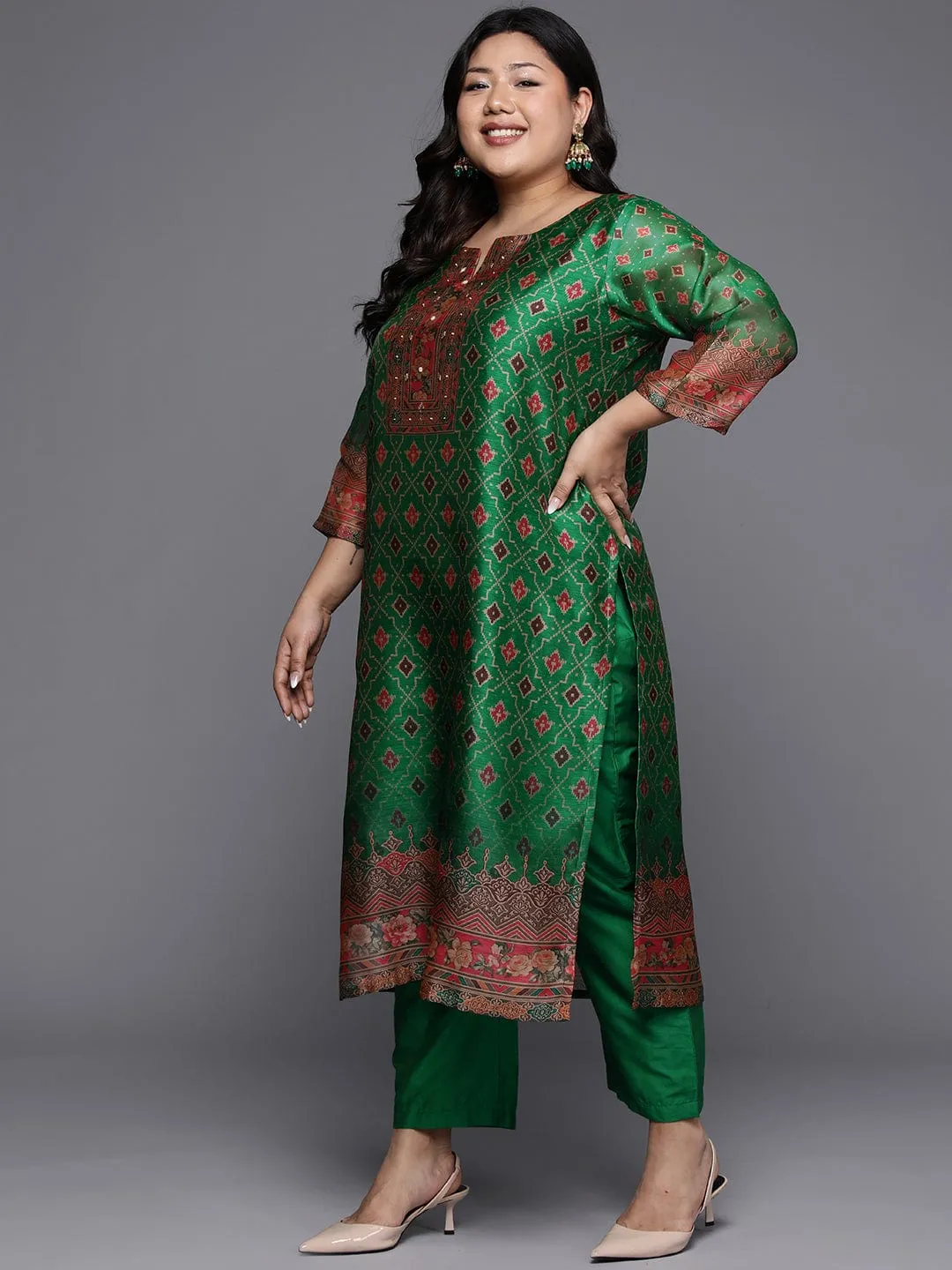 Varanga Women Plus Size Green Ethnic Motif Printed Straight Kurta Paired With Tonal Bottom And Printed Dupatta.